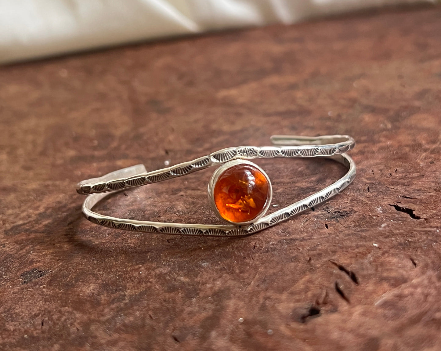 Amber Cuff {S}
