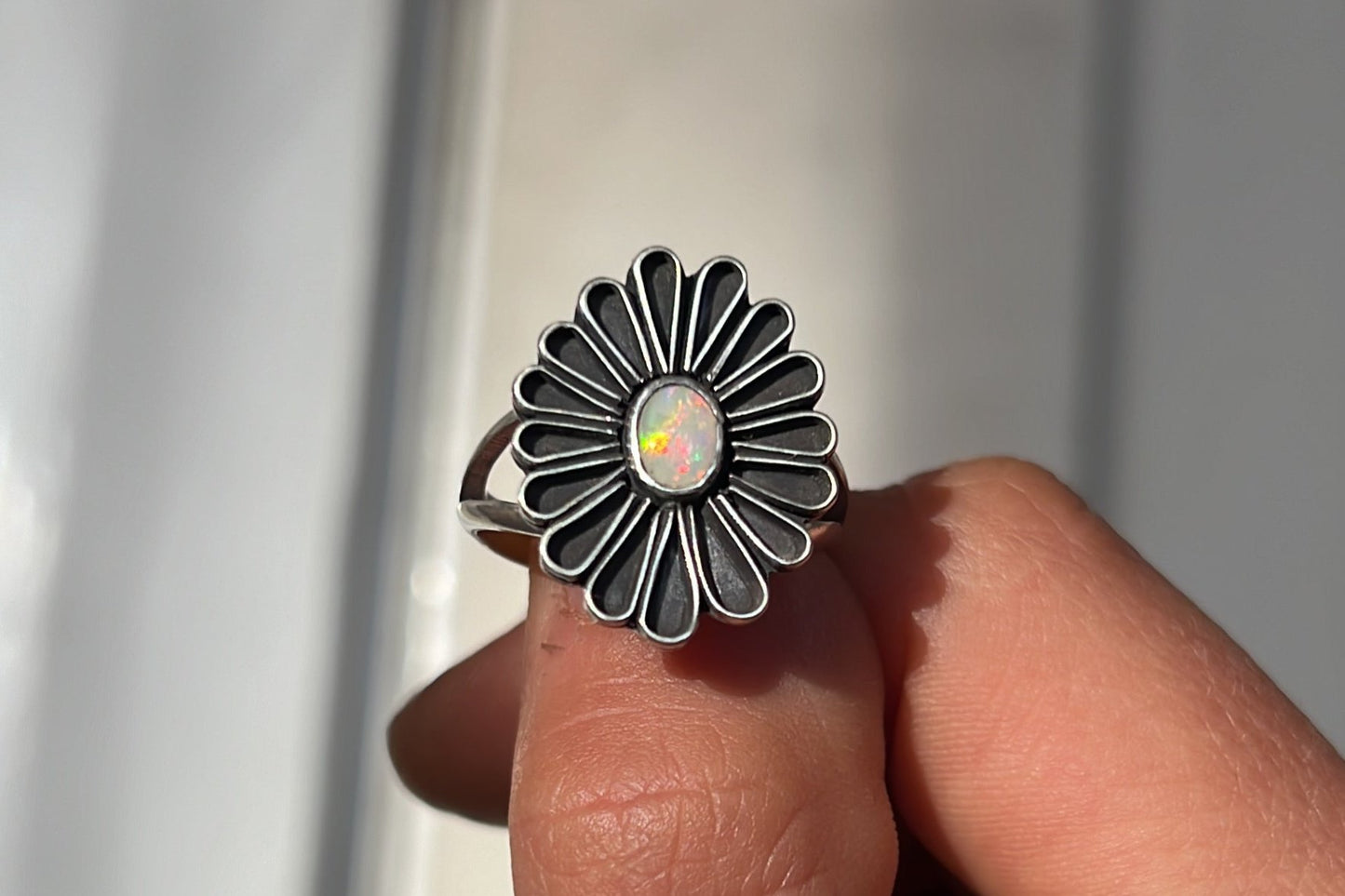 Rocky Mountain Daisy Ring {sz.8}