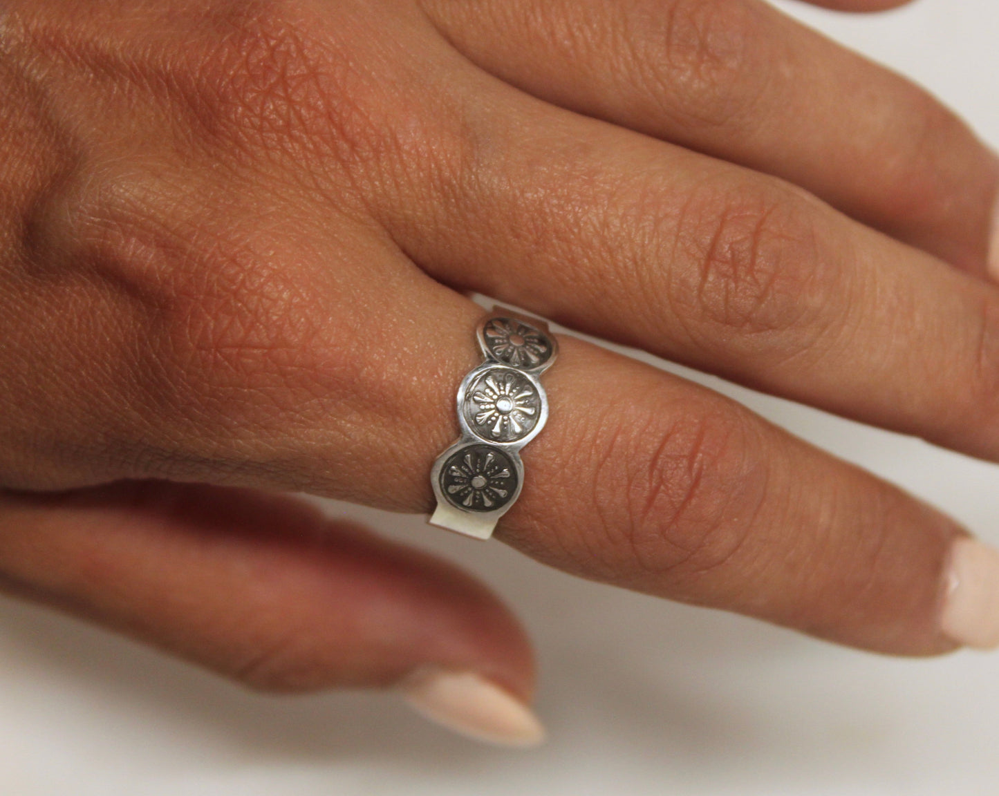 Daisy Chain Ring {sz.8.5}