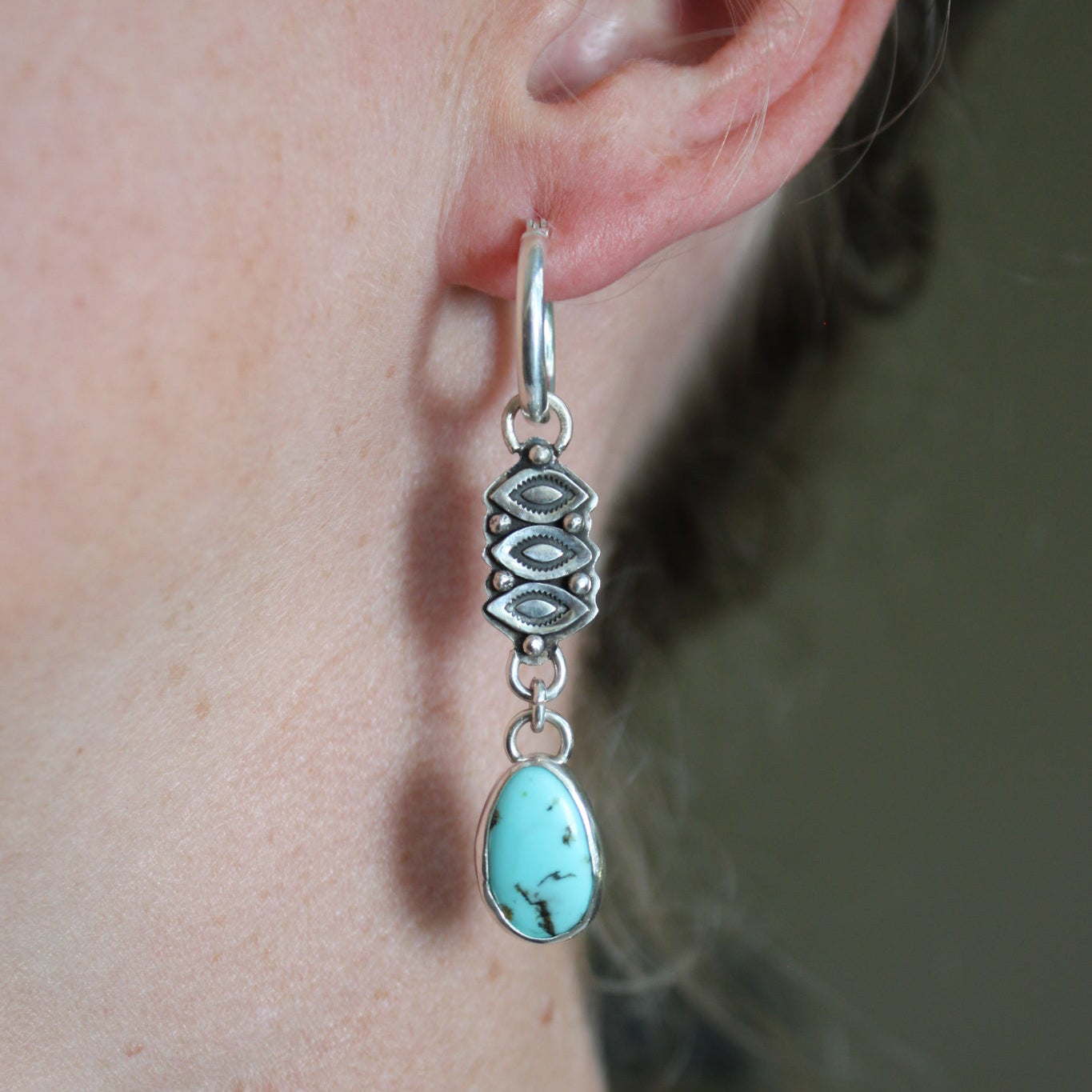 No. 8 Turquoise Hoops