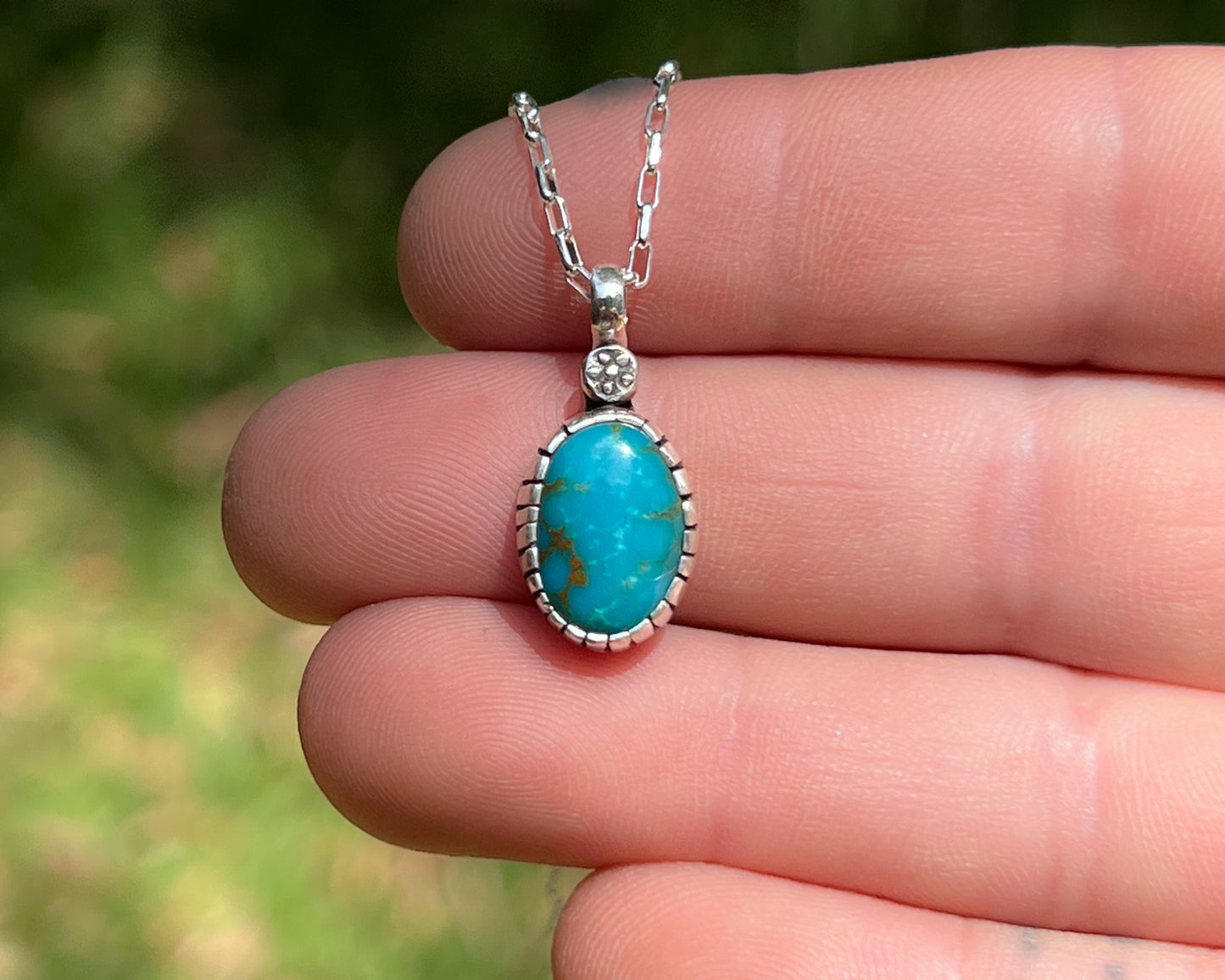 Cumpas Oval Necklace