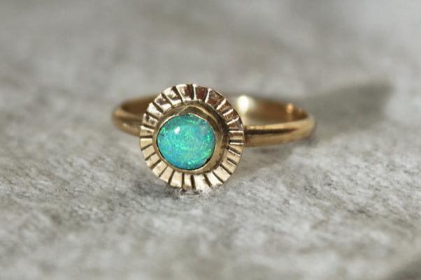 Gold & Opal Sunburst Ring {sz.8}