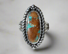 Load image into Gallery viewer, Royston Ribbon Ring {sz.7}
