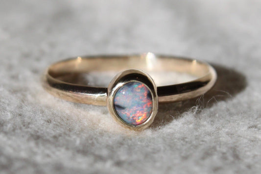 Gold Lightning Ridge Ring {sz.8}