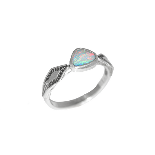 Opal Victoria Ring {sz.8}