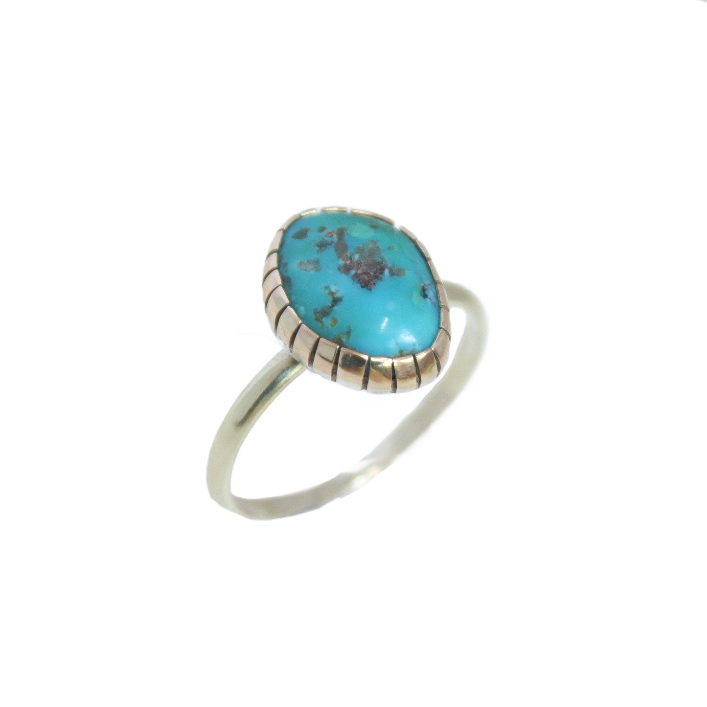 9ct Gold & Turquoise Ring {sz.8.25}