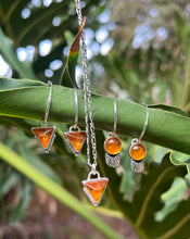 Load image into Gallery viewer, Amber Bermuda Necklace
