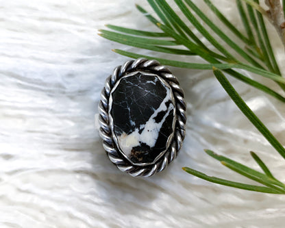 White Buffalo Ring {sz.8.5}