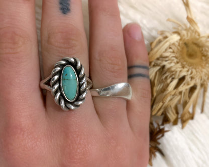 Oval Turquoise Ring {sz.7.5}