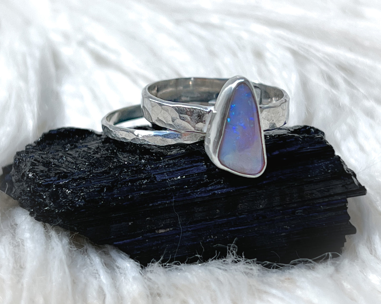 Lightning Ridge Stacking Rings {sz.8.5}