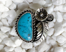 Load image into Gallery viewer, True Blue Adoration Ring {sz.7.5}
