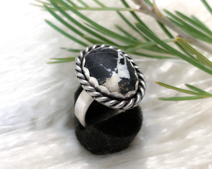 White Buffalo Ring {sz.8.5}