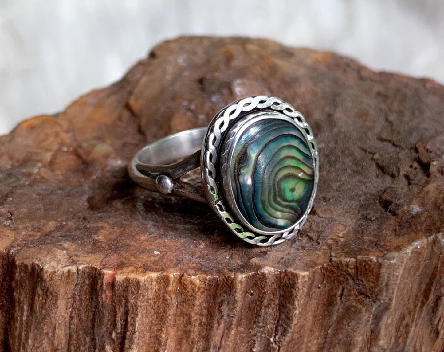 Paua Ring {sz.6.5}