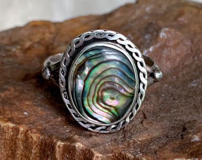 Paua Ring {sz.6.5}