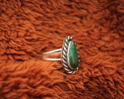 Cumpas Teardrop Ring {sz.8.25}