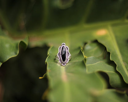 Scalloped Black Onyx Ring {sz.8.25}