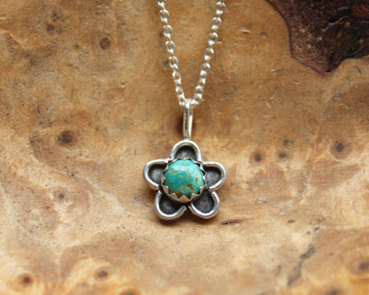 Dainty Wildflower Necklace